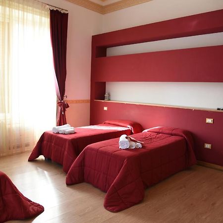 B&B The Queens Foggia Buitenkant foto