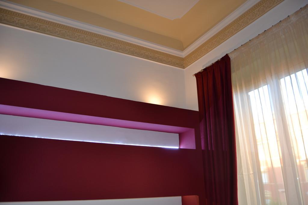 B&B The Queens Foggia Buitenkant foto