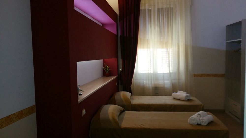 B&B The Queens Foggia Buitenkant foto