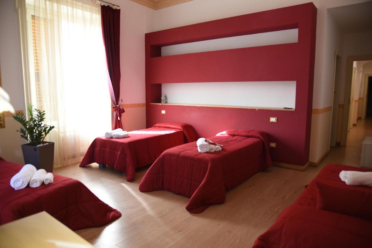 B&B The Queens Foggia Buitenkant foto