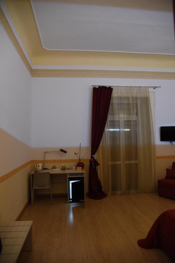 B&B The Queens Foggia Buitenkant foto